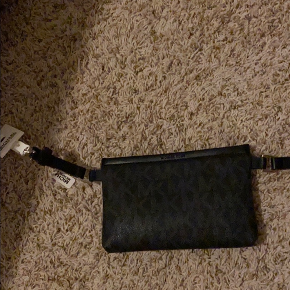 Mk fannypack